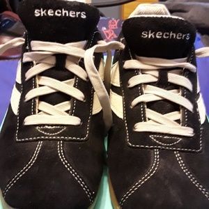 Sketchers Retros Sneakers